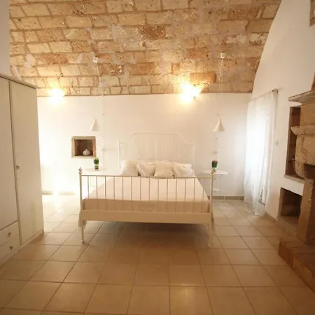 Semesterbostad Casa De Vitis Felline